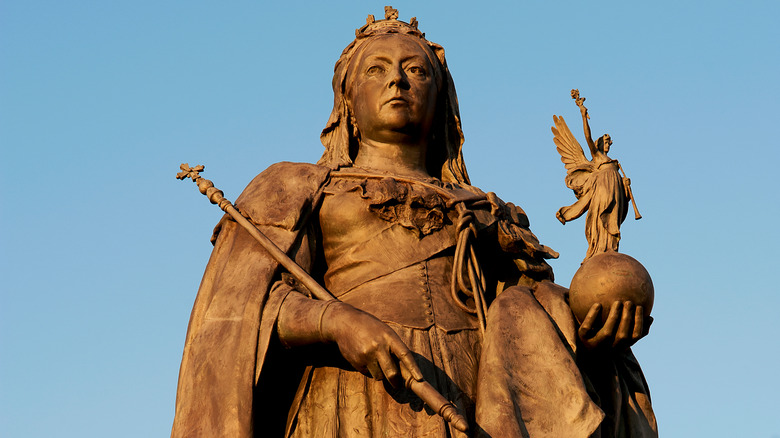 The Queen Victoria memorial in London 