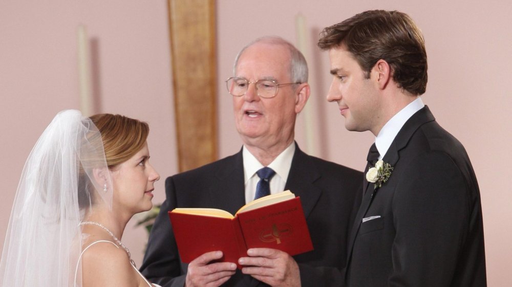 Jim and Pam's romantic wedding on The Office