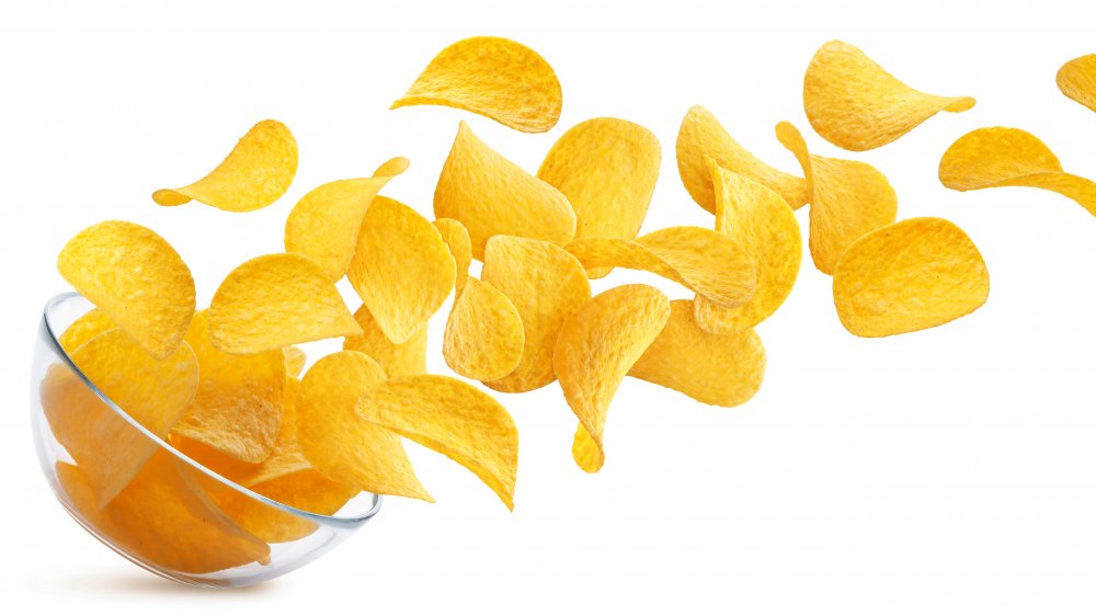 a bowl of potato chips 