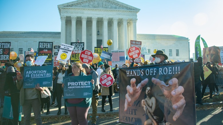 A protest in support of abortion access 