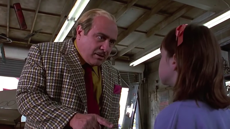 Danny DeVito and Mara Wilson in Matilda