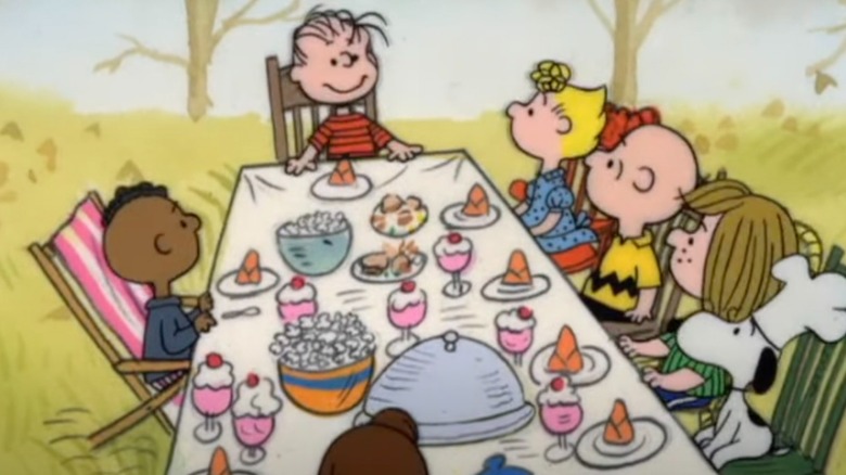 Charlie Brown and friends Thanksgiving table
