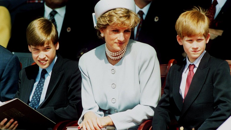 Diana with children Harry and William