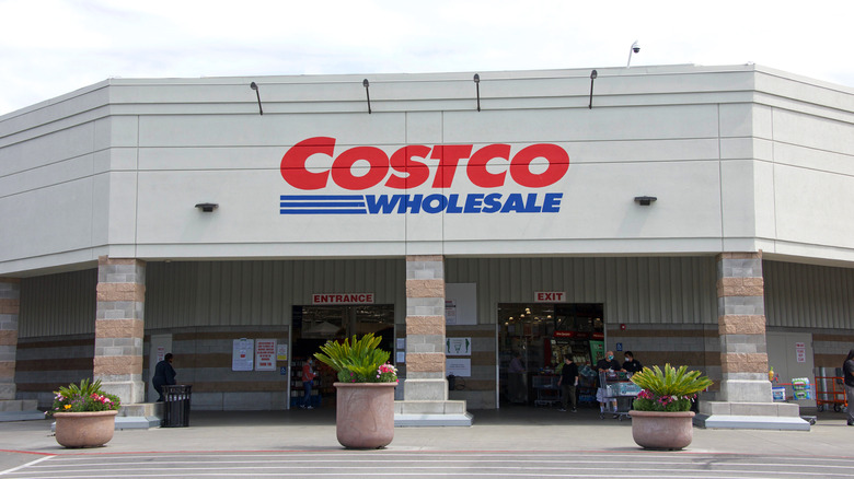 Costco storefront