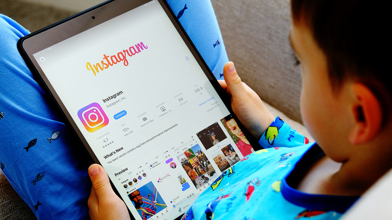 Child using Instagram