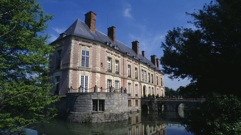 Chateau de Lésigny, the subject of Daphne Reckert and Ian Figueira's HGTV show 