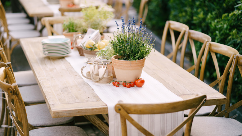 rehearsal dinner table