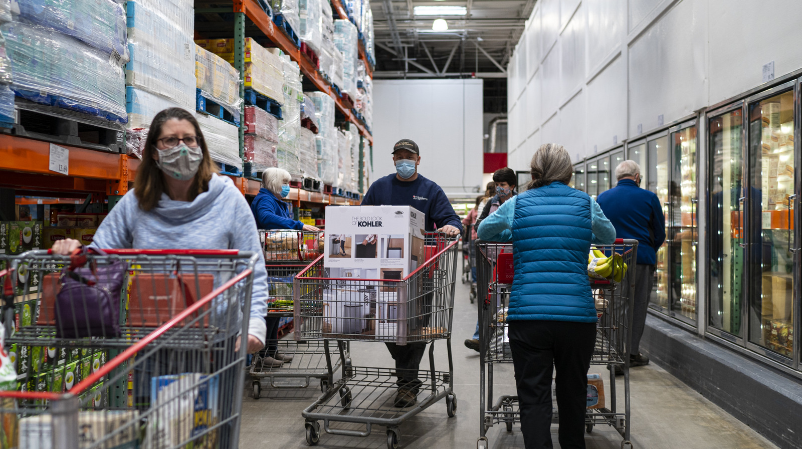 This Is the Best Day and Time To Avoid Crowds at Costco