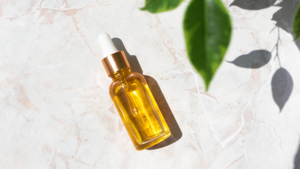 Facial oil 