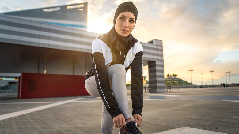 Woman preparing to do a workout