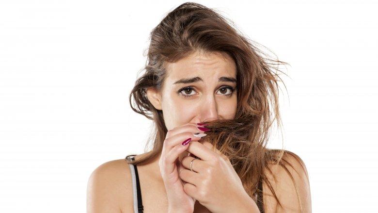 woman with dirty hair