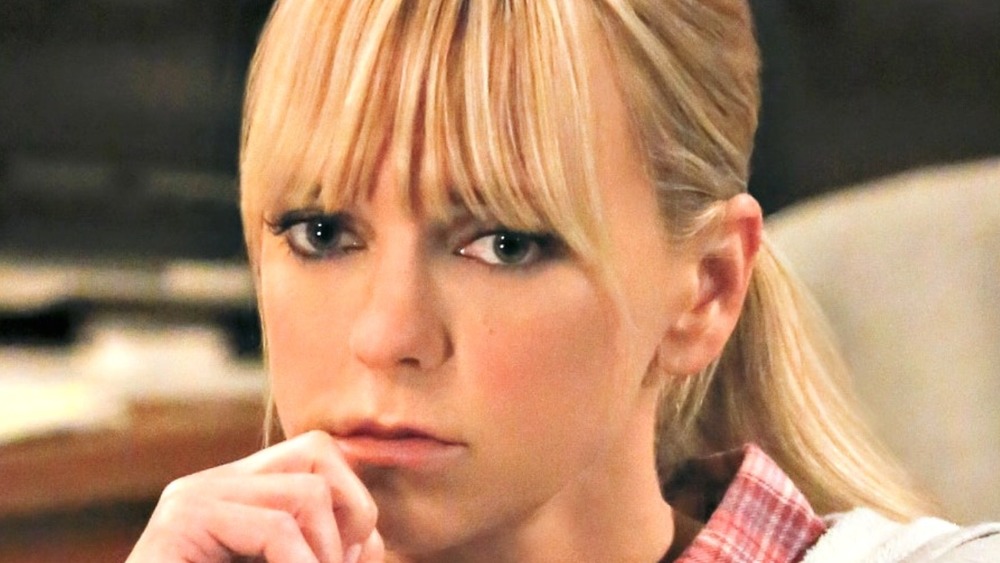 Anna Farris in ponytail