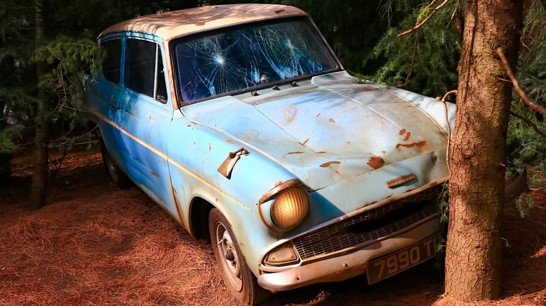 Harry Potter car from Chamber of Secrets