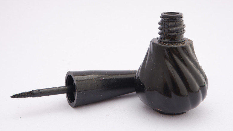 Eyeliner bottle