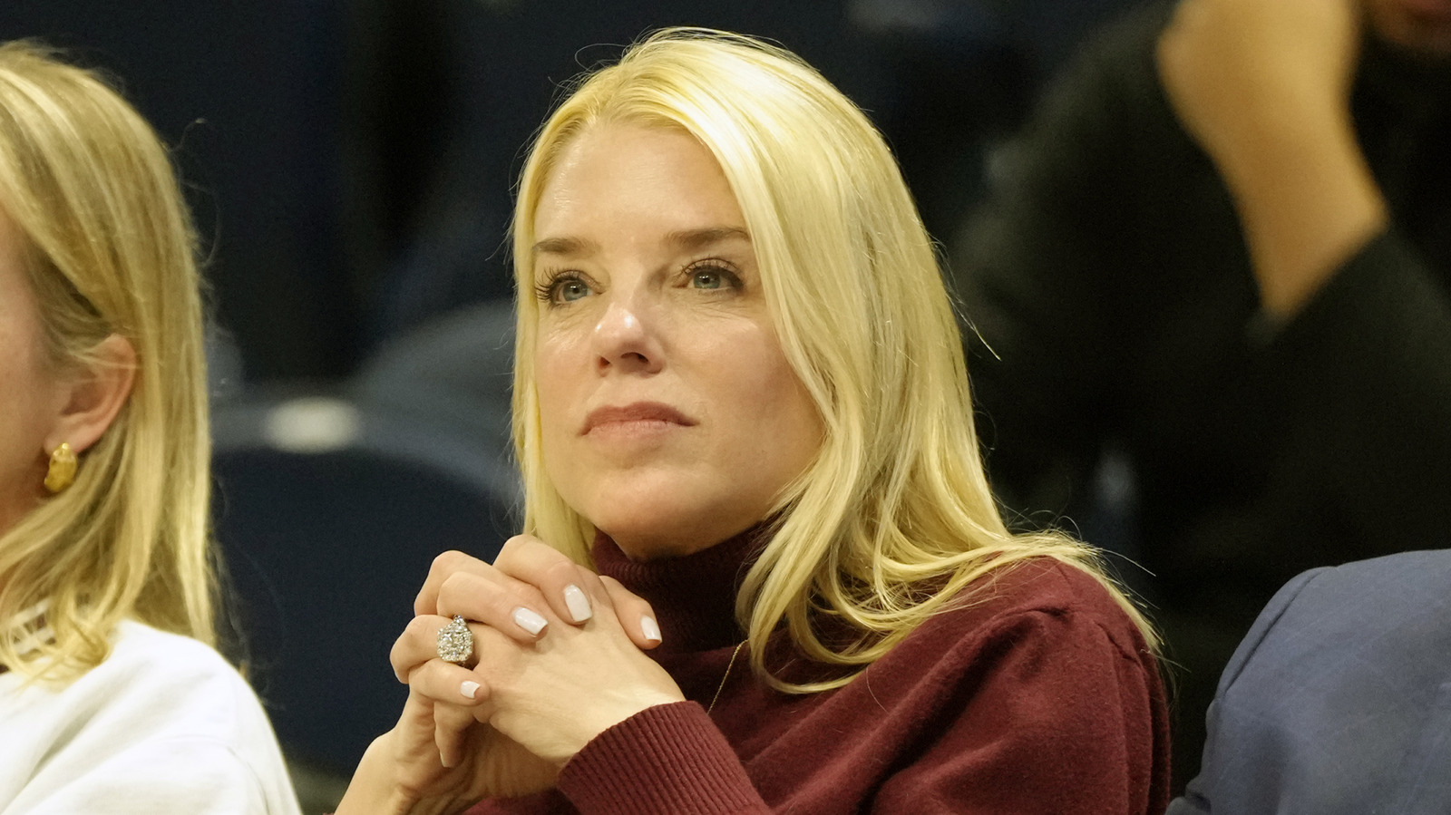 <a href="https://www.thelist.com/1856601/throwback-pic-pam-bondi-worst-fashion-fail-all-time/" target="_blank">Throwback Pic Of Pam Bondi Highlights Her Worst Fashion Fail Of All Time (Seriously, It’s Bad)</a>