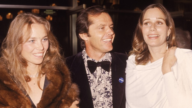 Jack Nicholson with Michelle Phillips and Sally Kellerman at the 1972 Academy Awards, all smiling