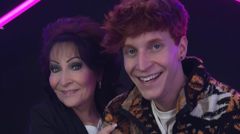 Vicki and Peet Montzingo smiling