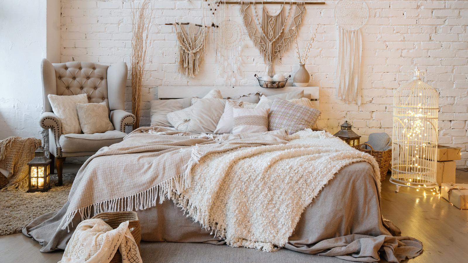 Tips For Designing A Maximalist Bedroom