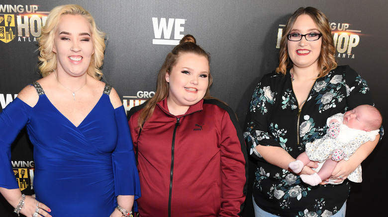 June Shannon, Alana Thompson, Lauryn Efird with baby