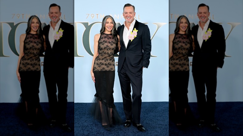Stacy London and Clinton Kelly posing