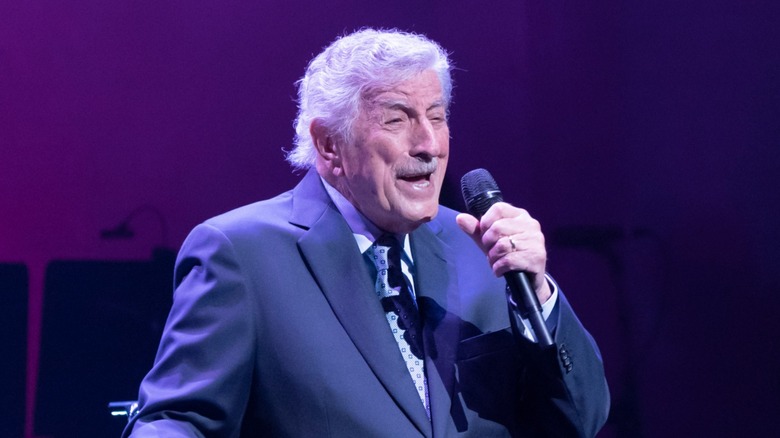 Tony Bennett singing