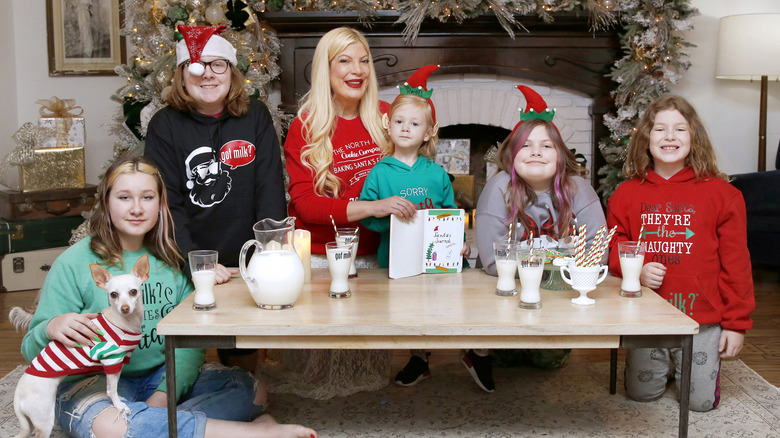 Tori Spelling, children Christmas promo