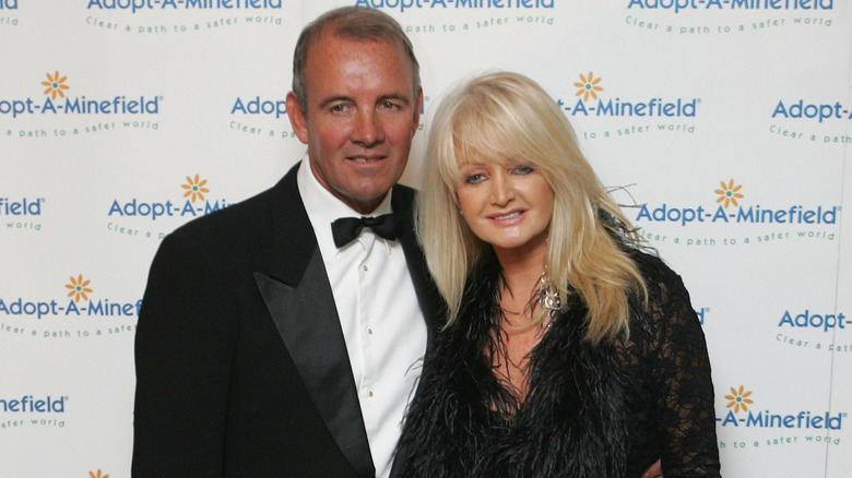 Bonnie Tyler smiling with Robert Sullivan
