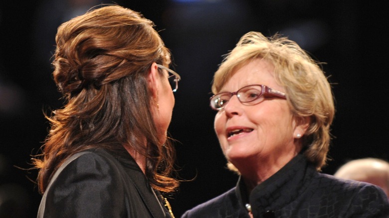 Sarah Palin speaking with her mother, Sally Heath, in 2008