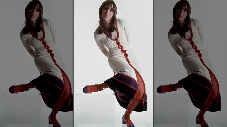 Shelley Duvall posing in white