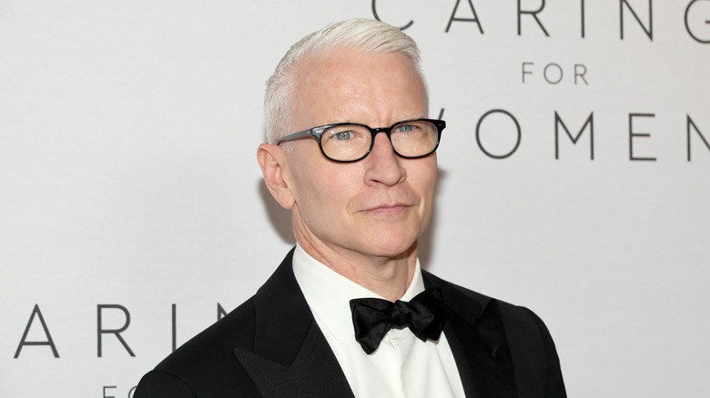 journalist and host Anderson Cooper posing