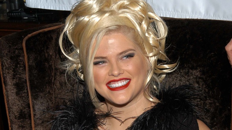 Anna Nicole Smith smiling 