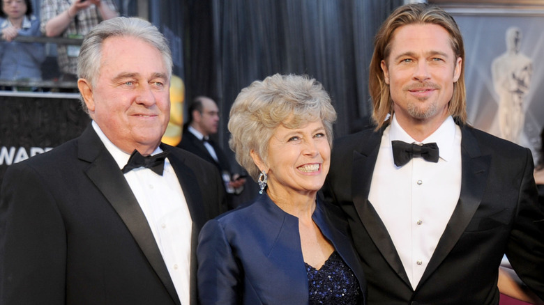 Bill Pitt, Jane Pitt, Brad Pitt and Angelina Jolie arrive at the 84th Annual Academy Awards in 2012