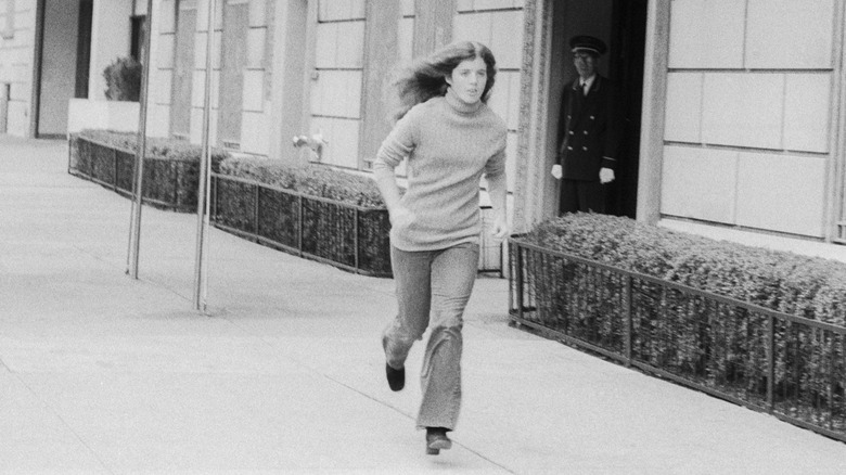 Caroline Kennedy running on a New York City street in 19