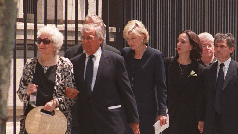 Diane Sawyer and others attend mass for John F. Kennedy Jr. at a church in New York in 1999