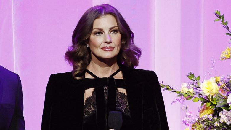 Faith Hill speaking onstage