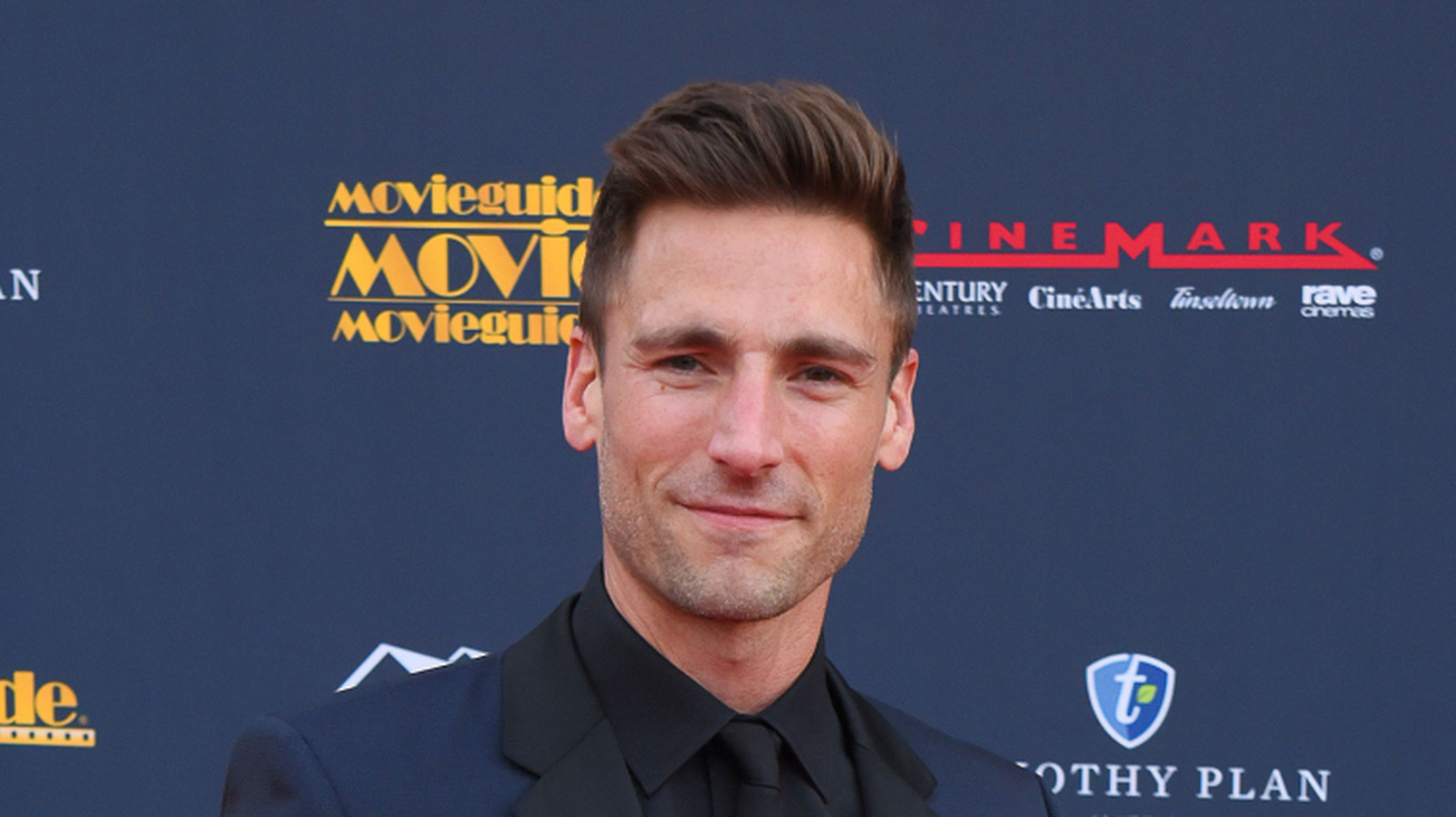 Tragic Details About Hallmark Star Andrew Walker