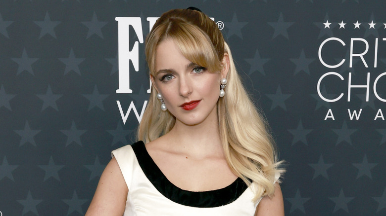 Mckenna Grace head tilt