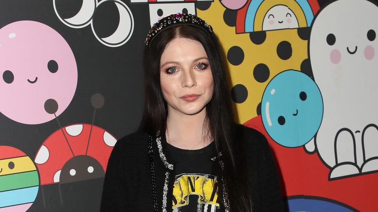 Michelle Trachtenberg posing in 2019