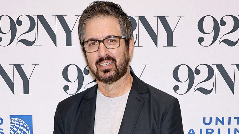 Ray Romano posing on a red carpet