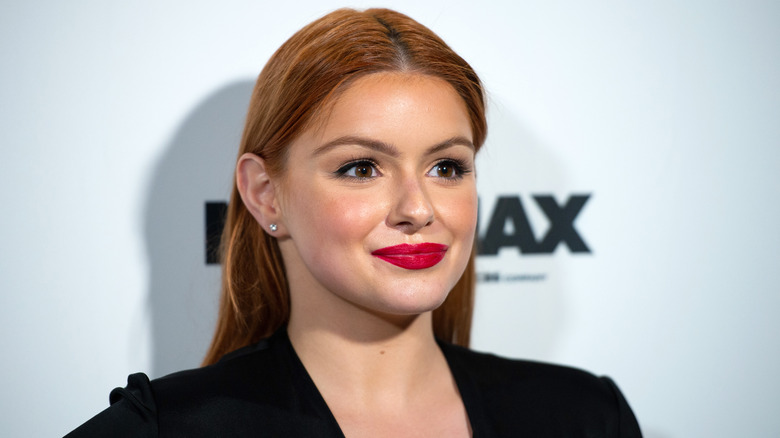 Ariel Winter posing for photos