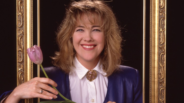 Catherine O'Hara posing for a portrait in 1986