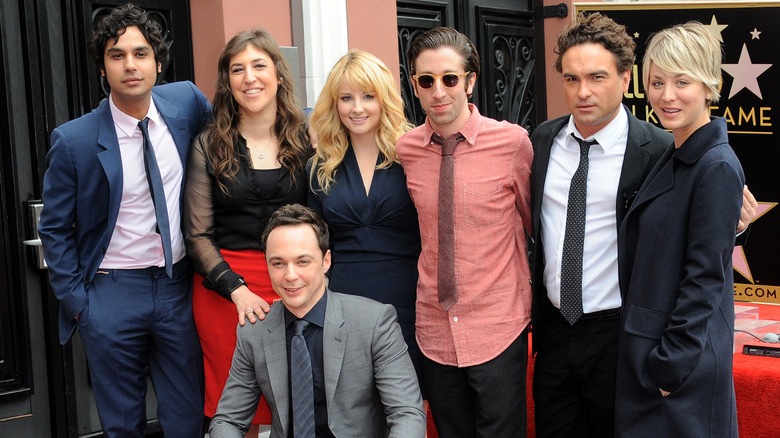 The Big Bang Theory cast posing 