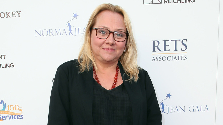 Nicole Sullivan smiling at the Uplift Family Services event in 2018