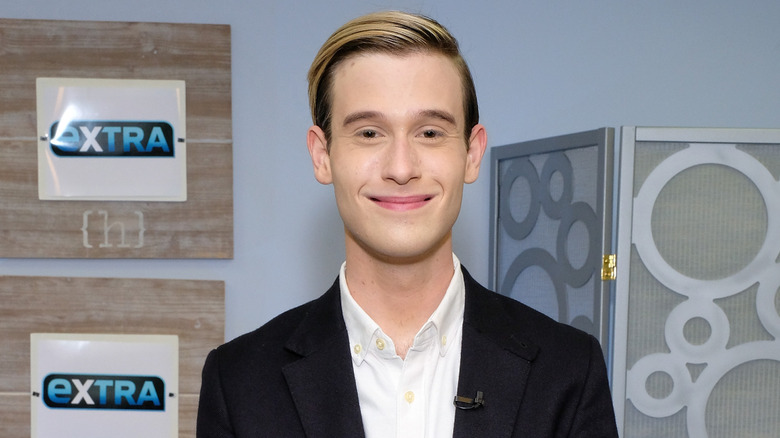 Tyler Henry on the set of "Extra" in 2016