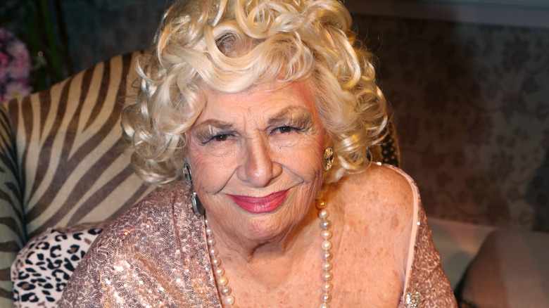 Renée Taylor backstage