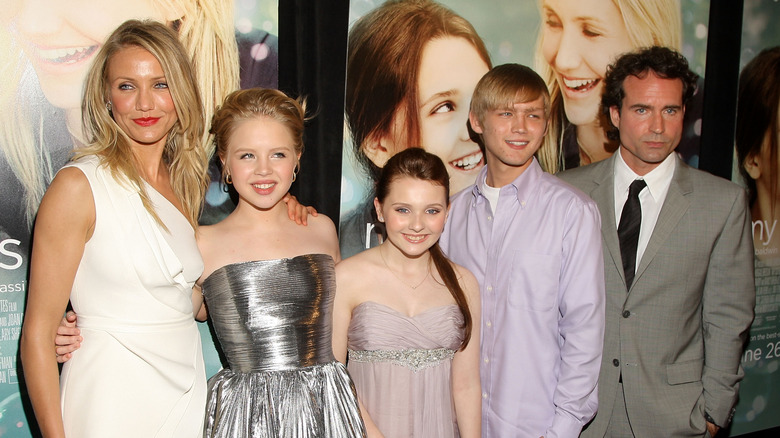 The cast of "My Sister's Keeper" posing at premiere