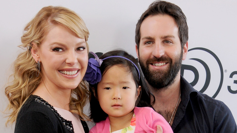Katherine Heigl, Josh Kelley, and their daughter Naleigh at the premiere of The Nut Job