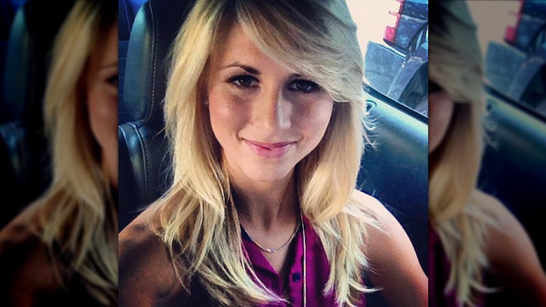 Laura Rutledge selfie in car