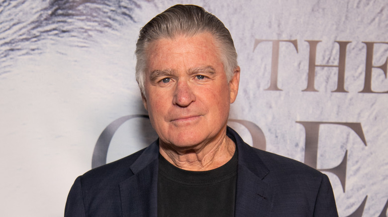 Treat Williams posing 