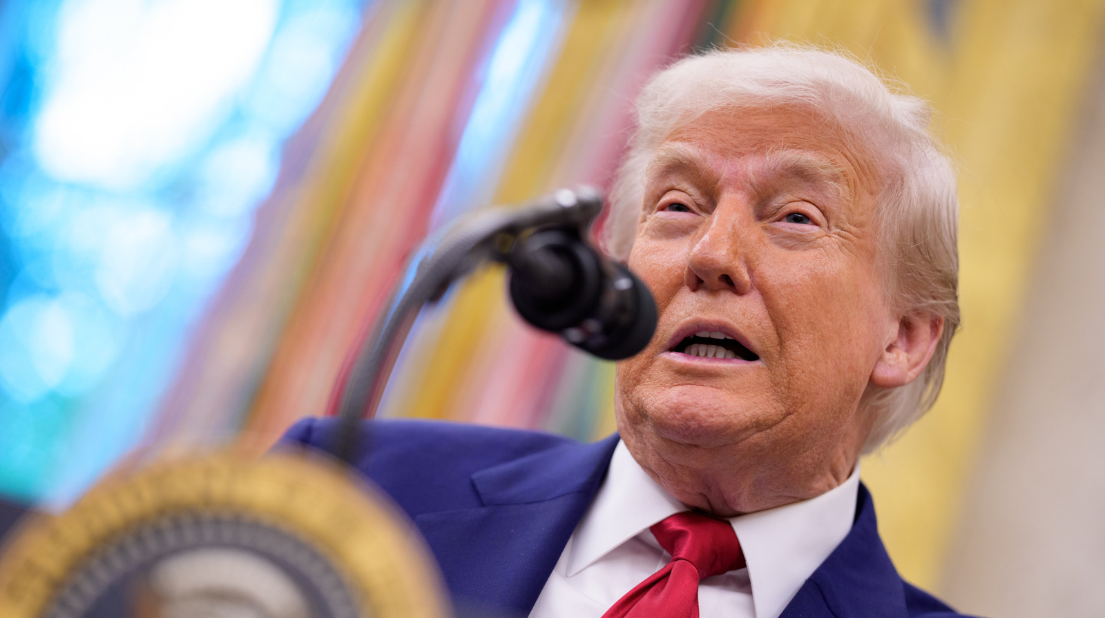 トランプは、ハーバードとの彼のささいな確執が深く個人的であることを確認します